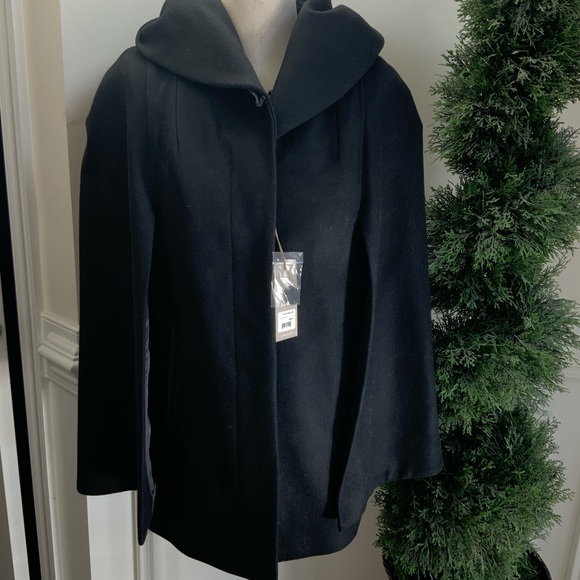 Soia & Kyo Jackets & Blazers - Soia & Kyo Black Hooded Cape